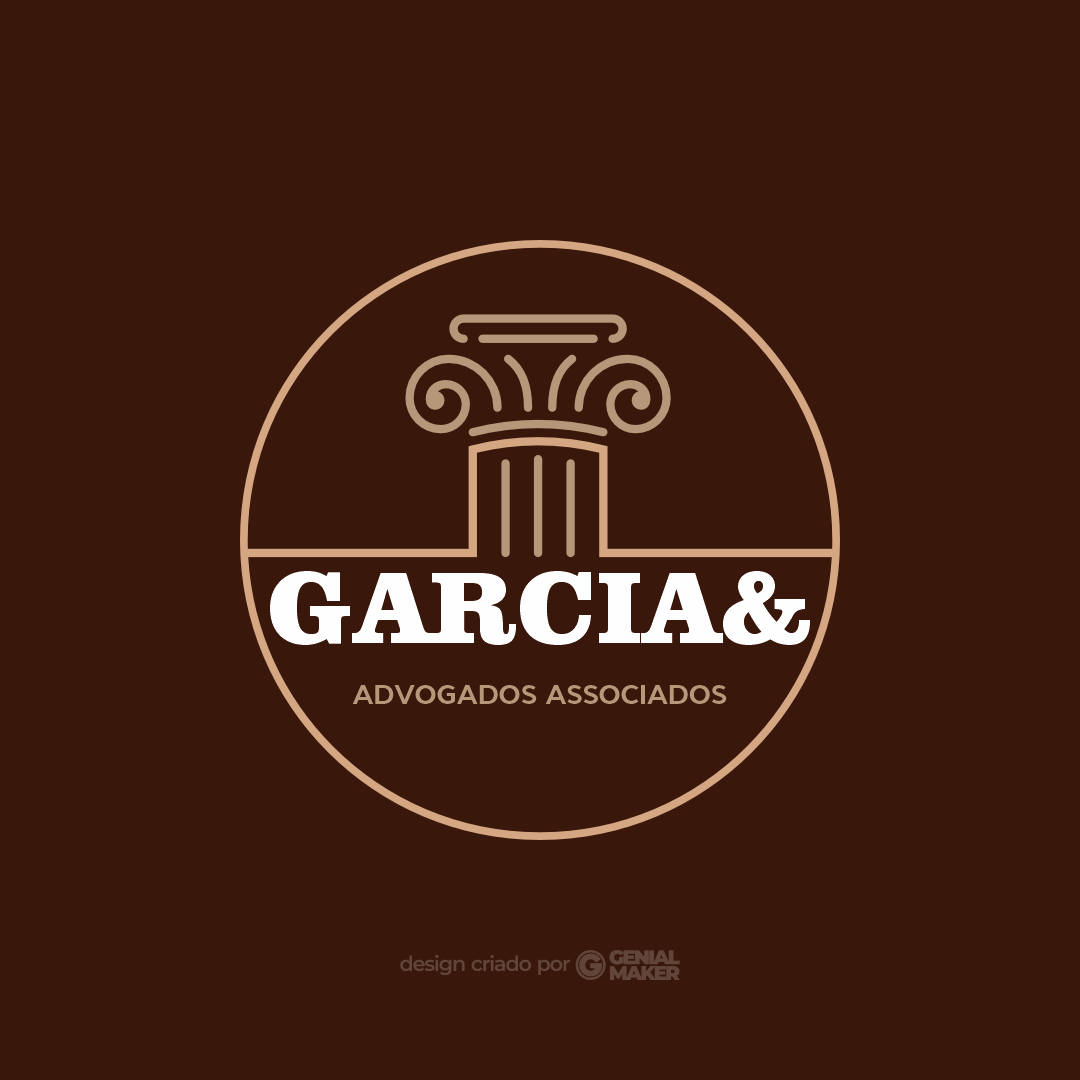 Logo advogado: logotipo criado no fundo marrom, com uma coluna grega em traços finos dentro de um círculo, escrito "Garcia & Advogados Associados", em branco e bege.